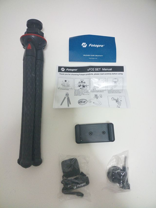 Trípode portatil para cámaras y teléfonos móviles.