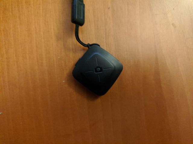 Trípode portatil para cámaras y teléfonos móviles.