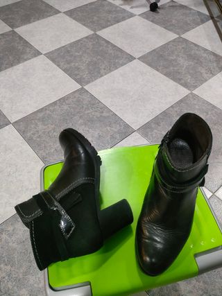 BOTINES CHICA TACÓN PIEL
