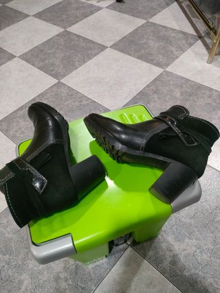 BOTINES CHICA TACÓN PIEL