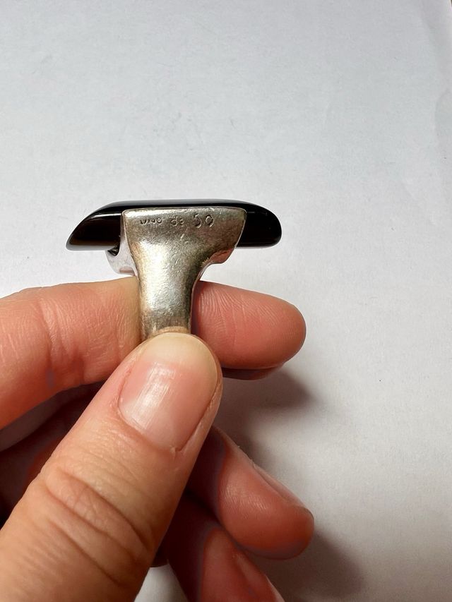 Anillo uno de 50 piedra negra