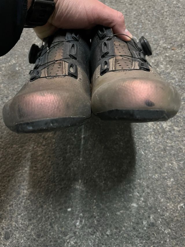 Botas fi’ziq Tempo