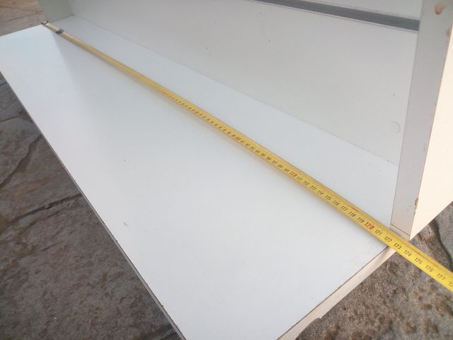 Espositore con ruote. Gondola