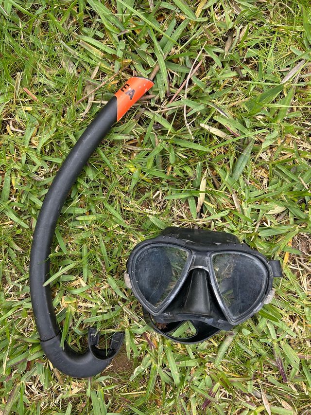 Mascara y tubo pescasub
