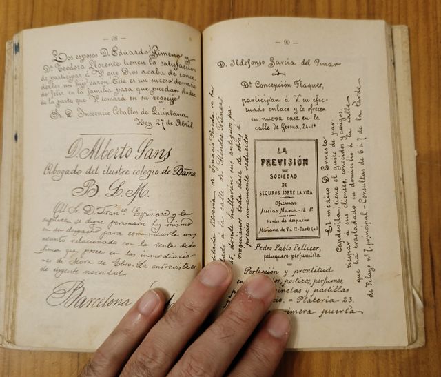 Libro escolar antiguo manuscrito metodico