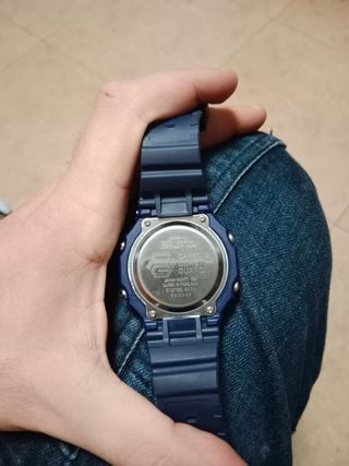 Reloj deportivo estilo resistente
