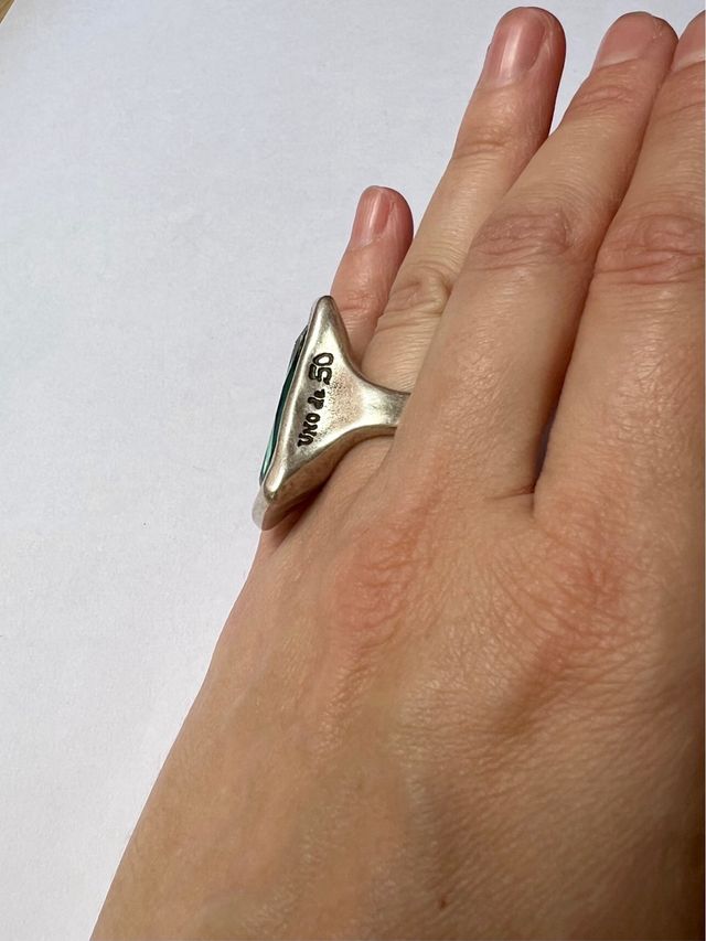 Anillo Uno de 50 con swarovski NEGOCIABLE