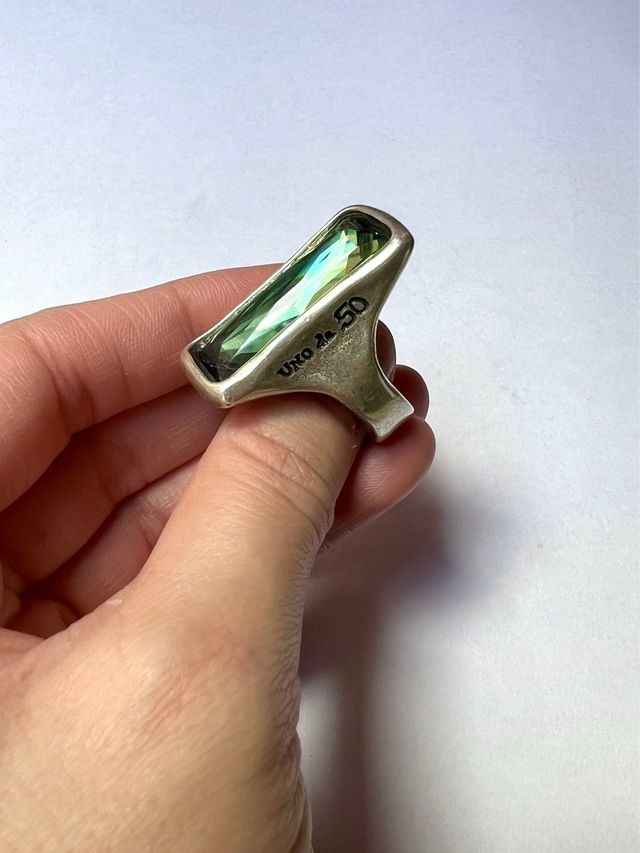 Anillo Uno de 50 con swarovski NEGOCIABLE