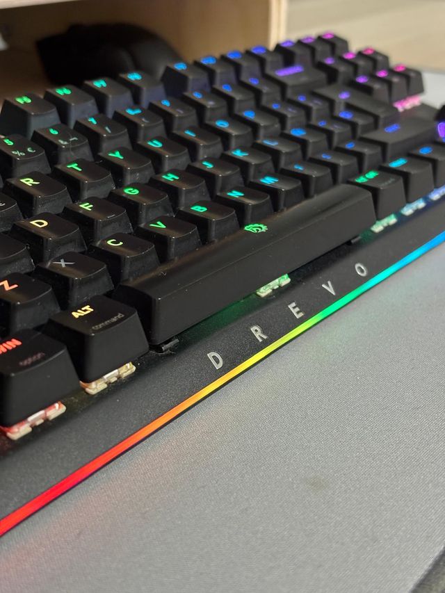 Teclado Mecánico Gaming DREVO BladeMaster TE con Ñ