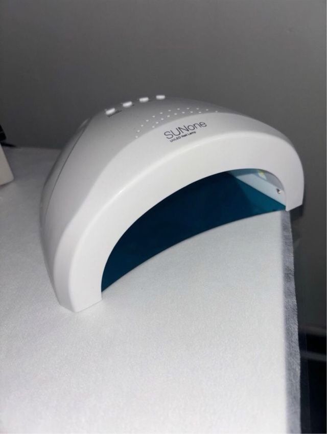 Lámpara LEDUV SUNone para uñas manicura