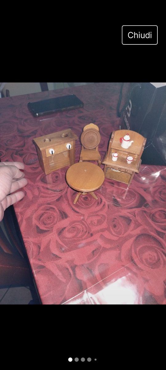 Mobilio un legno casa bambole