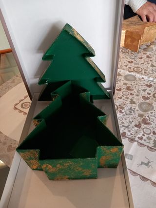 Scatola albero di natale verde e oro