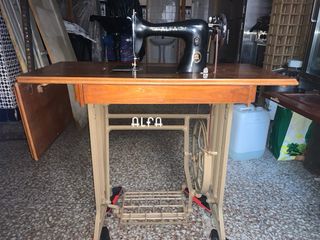 Maquina de coser Alfa