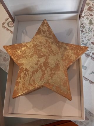 Scatola stella dorata di natale 