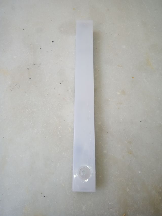 REGLETA  LUZ  CON  SENSOR