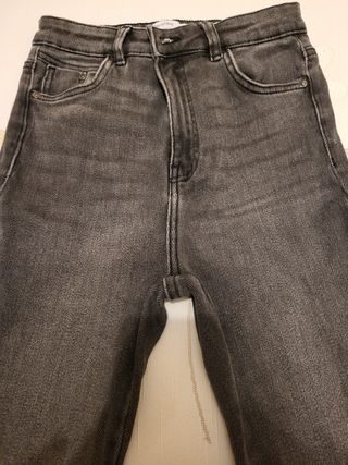 Pantalón pitillo Bershka talla 38