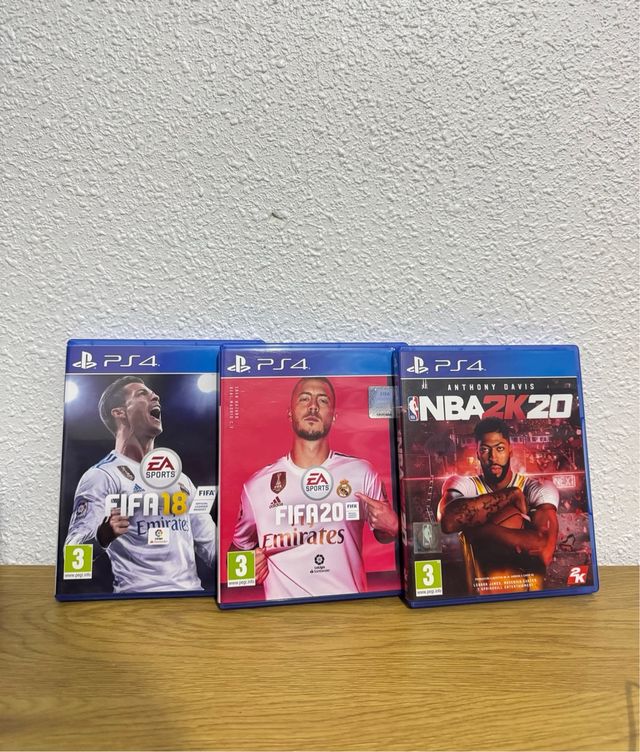 PS4 1TB + dos mandos