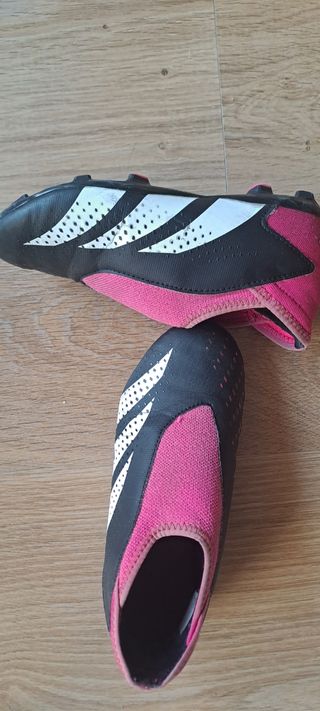 BOTAS DE FUTBOL NIÑO ADIDAS PREDATOR