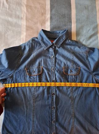 Camisa vaquera de mujer con coderas