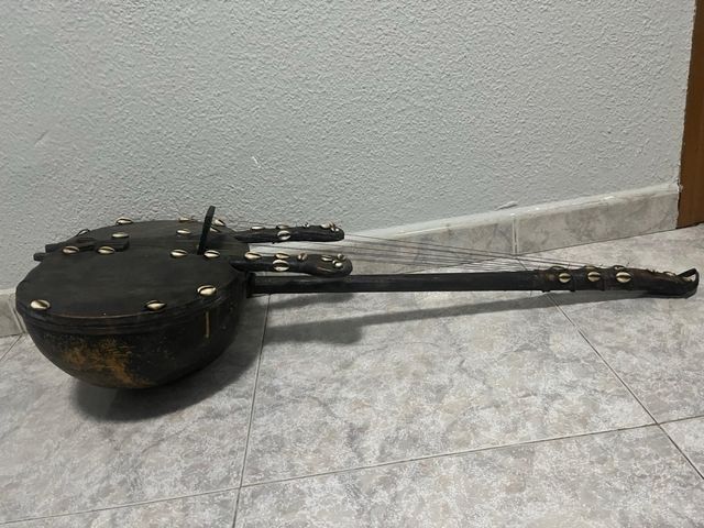 GUITARRA GUINEANA