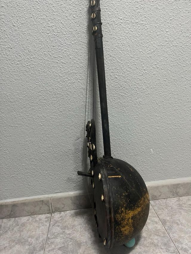 GUITARRA GUINEANA