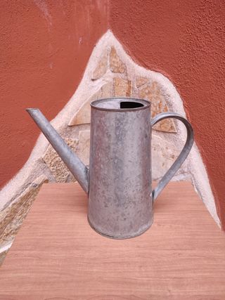 Brocca in ferro vintage