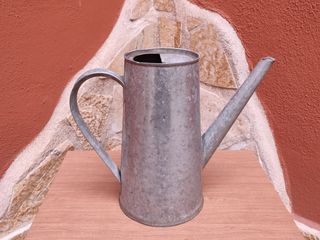 Brocca in ferro vintage
