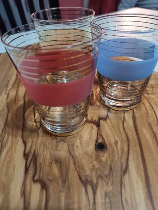 3 bicchieri colorati