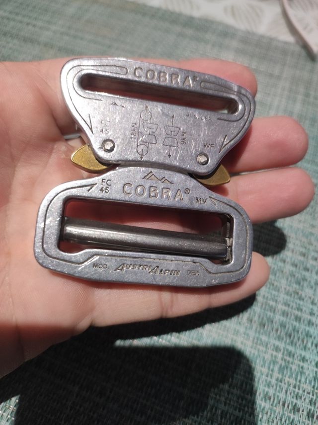  Hebilla cobra original