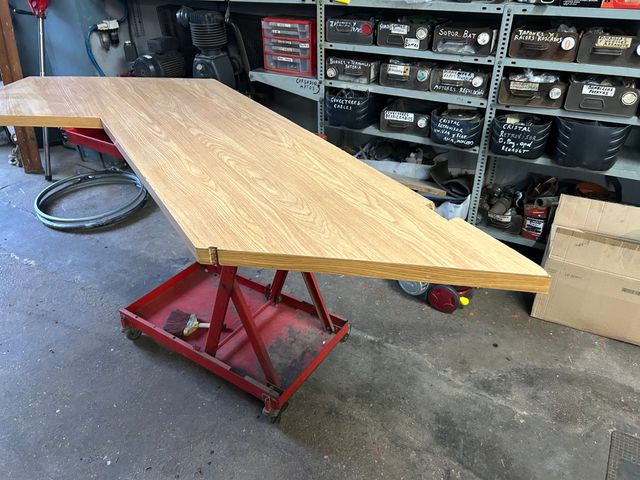 Mesa de escritorio en forma de "L"