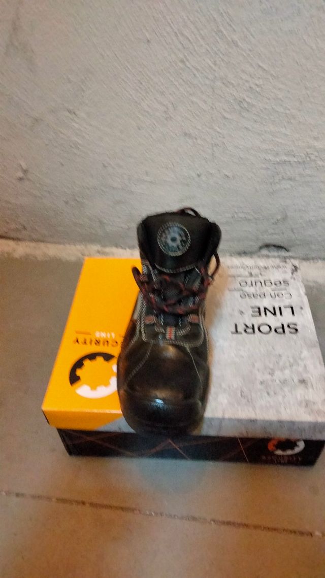 Calzado de seguridad talla 39