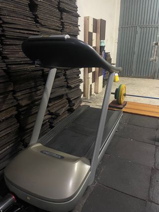 Cinta de correr tecnogym 6cv