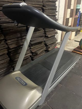 Cinta de correr tecnogym 6cv