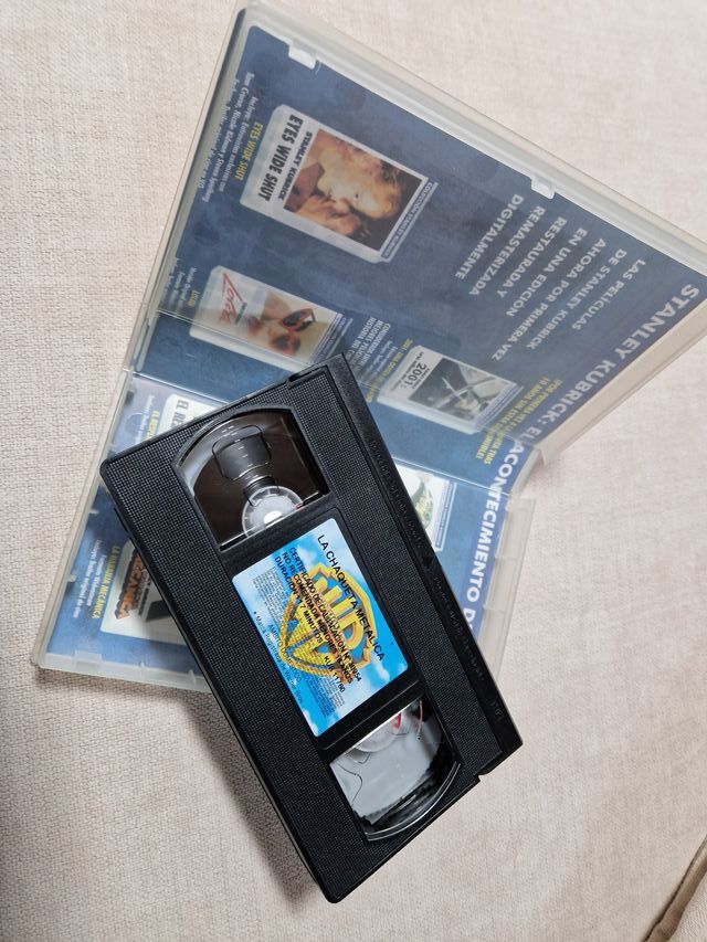 Cinta VHS. La Chaqueta Metálica