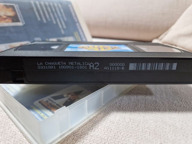 Cinta VHS. La Chaqueta Metálica