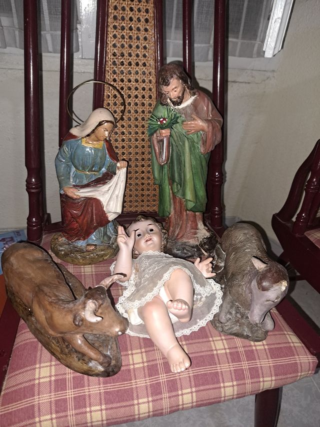 Misterio navideño grandes figuras