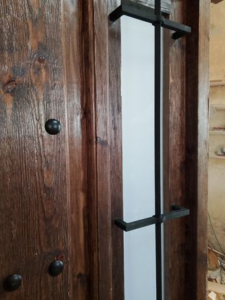 Puerta entrada de madera 