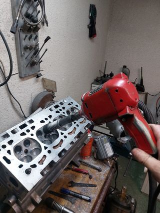 Maquina rectificado asientos de valvula