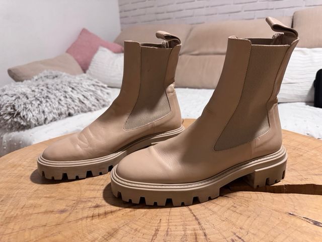 Botas