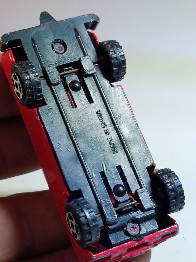 COCHE 4X4 PICKUP 1/64