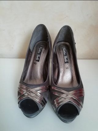 Zapatos salón gris 