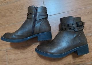 Stivaletti donna marroni 38