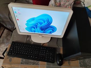 HP CORE I5 16GB W11 SSD MONITOR 20 WIFI AC BT