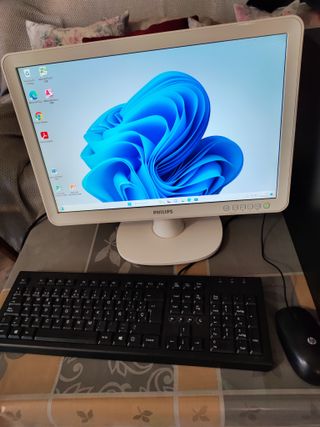 HP CORE I5 16GB W11 SSD MONITOR 20 WIFI AC BT