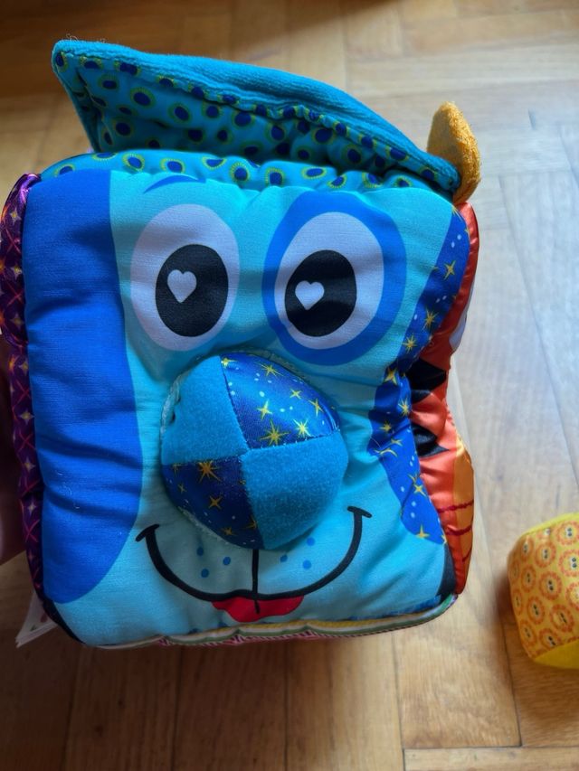 Juguete bebe cubo sensorial formas