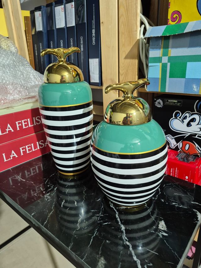 Pareja de tibores Thales de Mileto