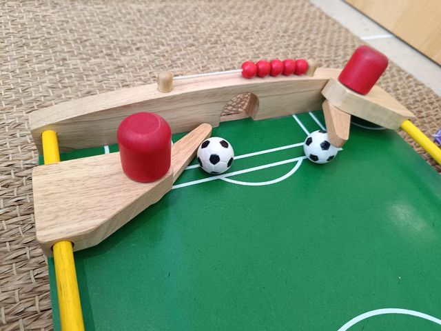 Juego futbolín madera marca Voila 
