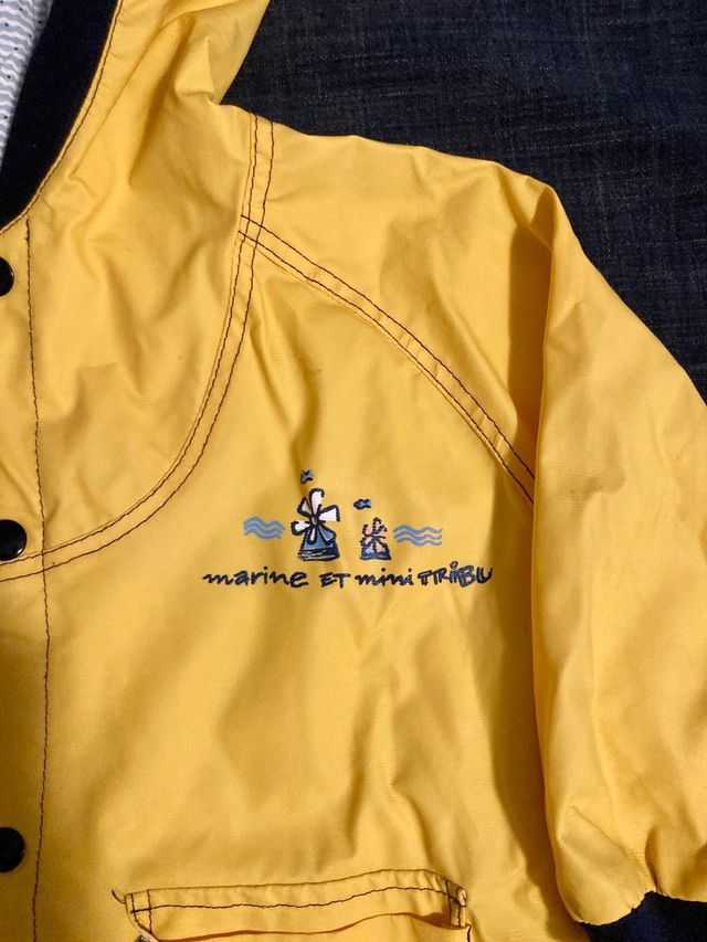 Chubasquero niña Mini Tribu.