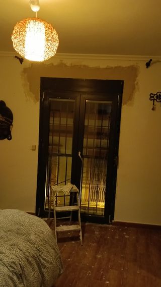 Persianas, mosquiteras y multiservicios.