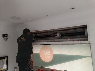 Persianas, mosquiteras y multiservicios.